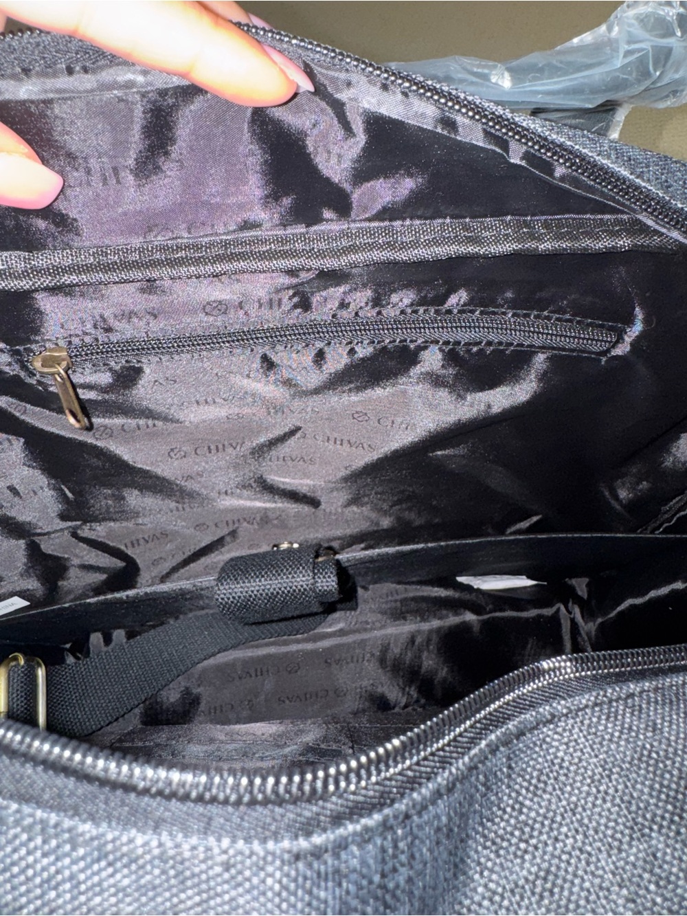 Chivas Black & Grey Laptop Bag – Brand New & Spacious – Fits 18" Laptop - Picture 12 of 12